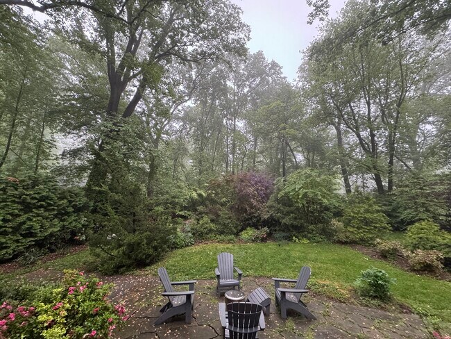 Foto del edificio - 6460 Eppard St