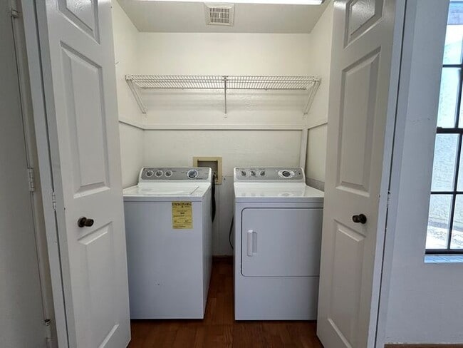 Photo - 1912 E Vinedo Ln House