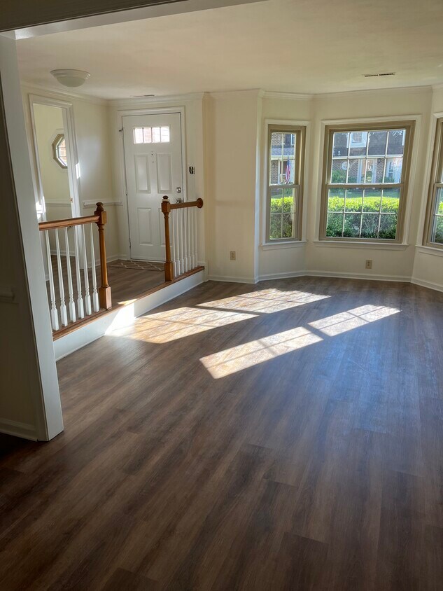 952 Colonial Meadows Way, Virginia Beach, VA 23454 Townhouse for Rent