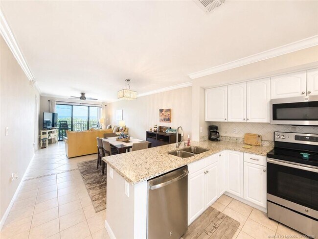 Foto del edificio - 7430 S Ocean Dr