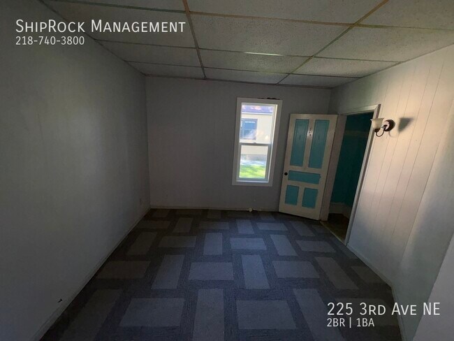 Foto del edificio - 225 3rd Ave NE