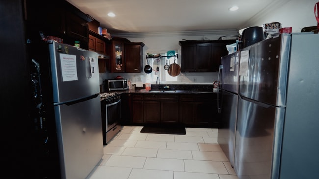 Foto del edificio - 1447 E 25th St