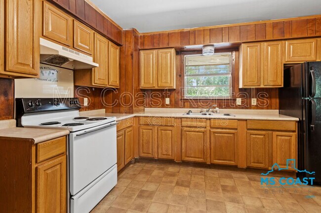 Foto del edificio - 316 Tandy Dr