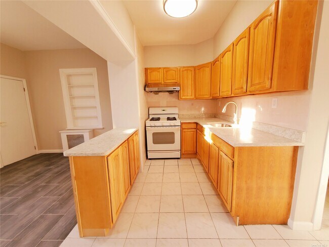 Foto del edificio - 2264 E 15th St