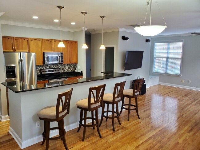 taburetes incluidos - 9503 Westchire Ct