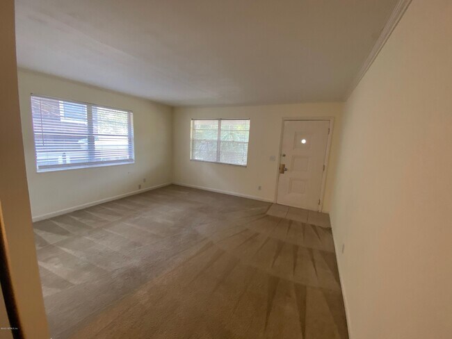 Building Photo - 2725 Herschel St