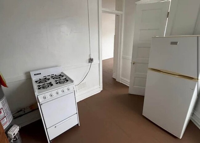 Building Photo - 3860 N Saint Louis Ave