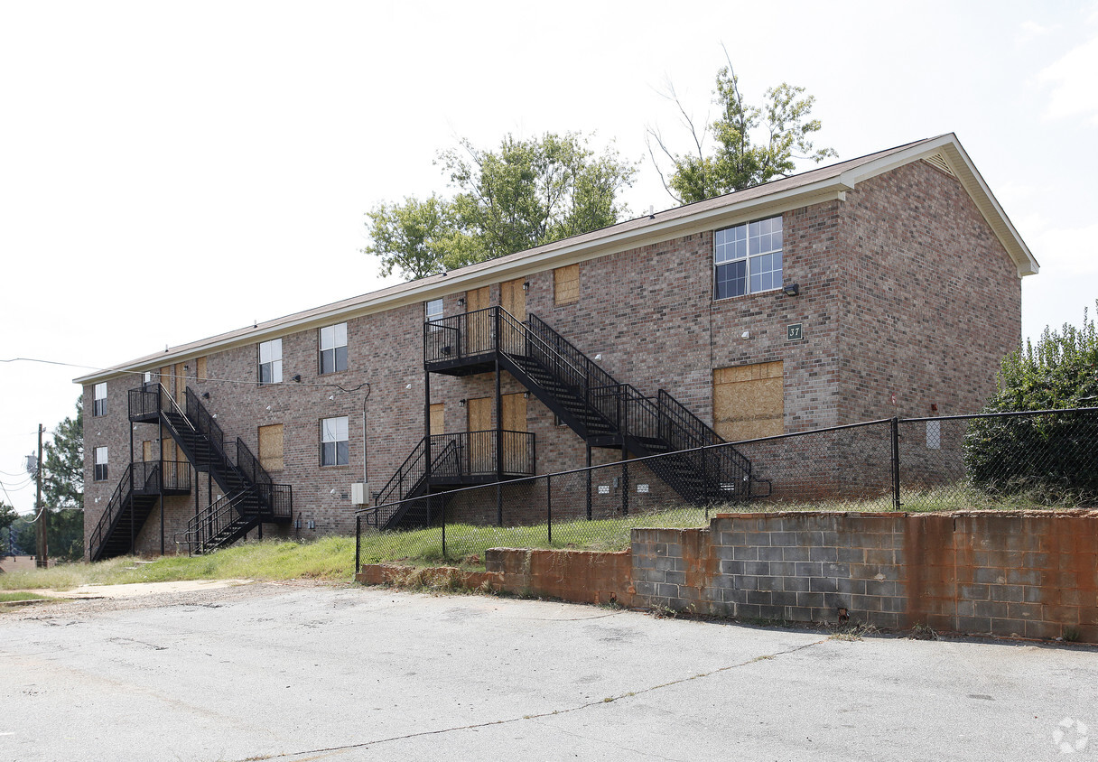 Primary Photo - Wynhaven Apartments