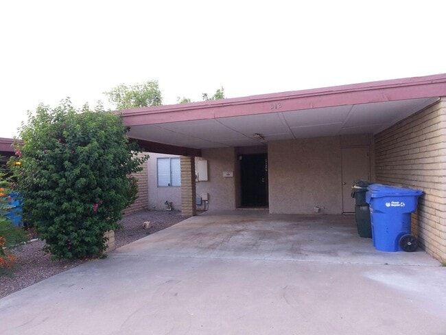 2 bedroom townhome in Phoenix - 2 bedroom townhome in Phoenix