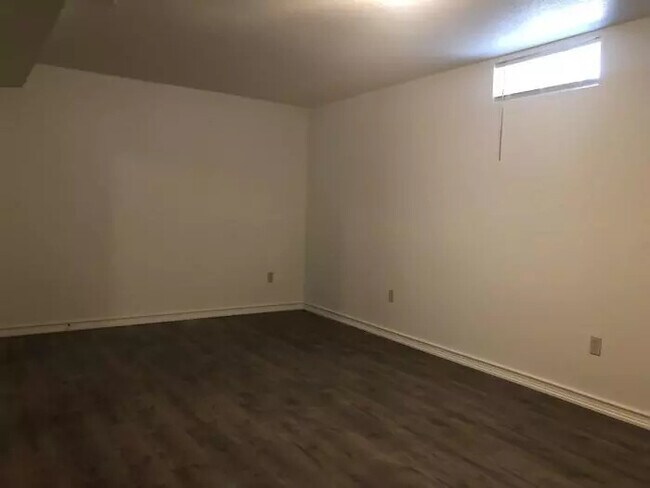 Foto del edificio - 5665 W Ellsworth Ave