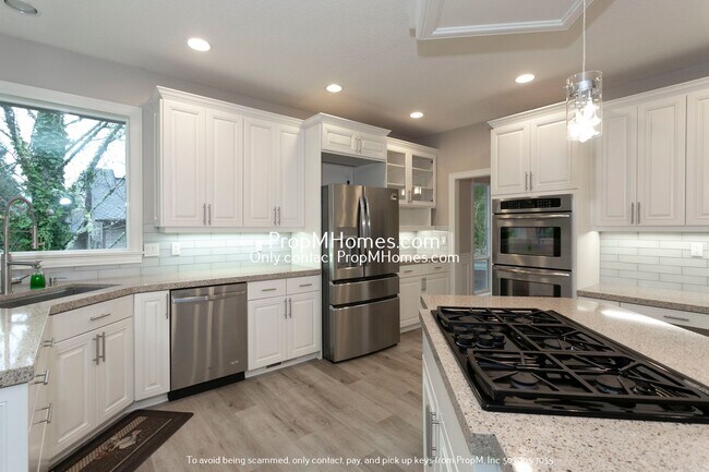 Building Photo - Luxury Living in the Persimmon Community - Four Bedrooms!