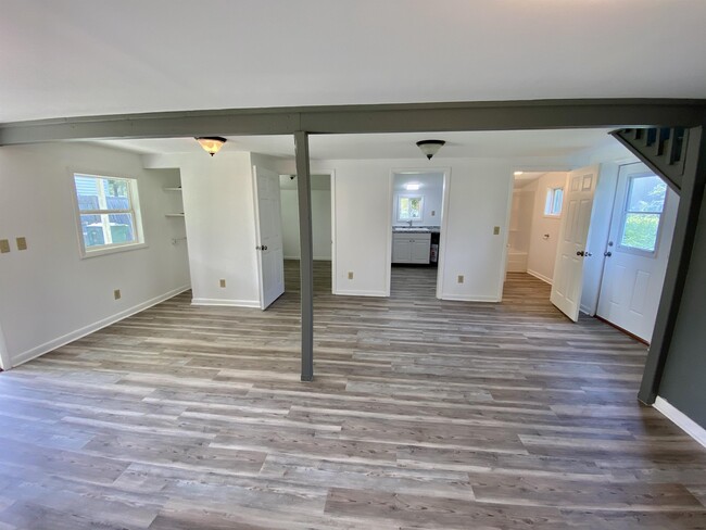 Building Photo - 2745 Upward Rd