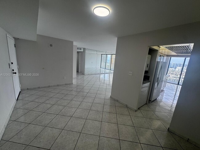 Building Photo - 210 174th St