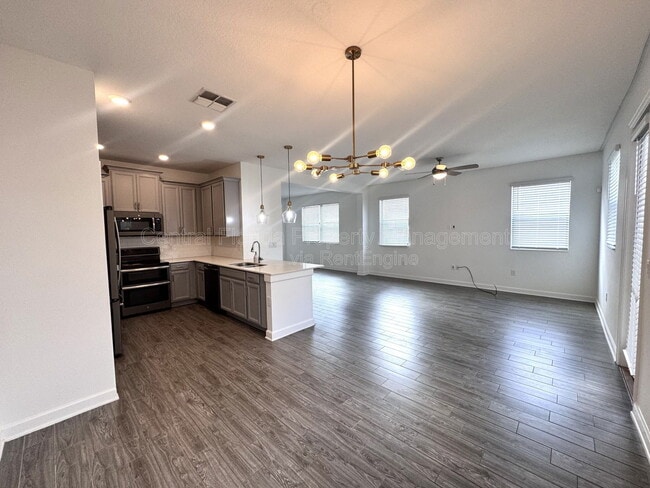 Foto del edificio - 1256 Payne Stewart Dr