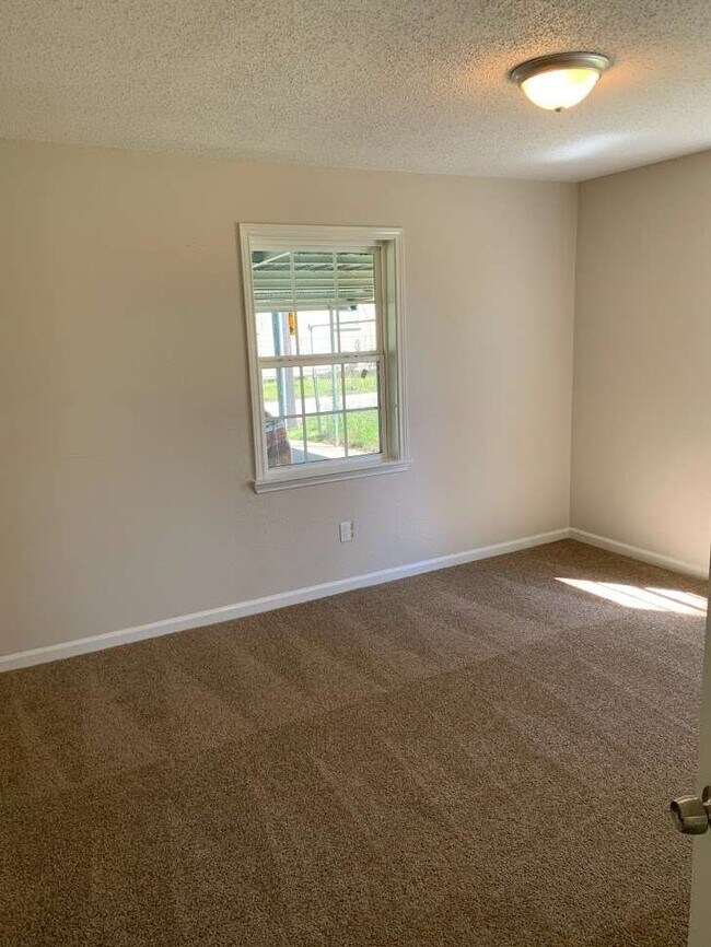 Foto del edificio - 4218 Buck St