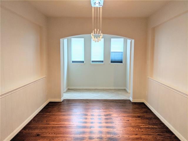 Building Photo - 10321 Cochron Dr