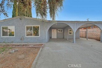 Building Photo - 1446 S Pleasant Ave