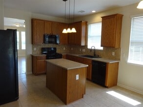 Building Photo - 16927 Jelly Park Stone Dr