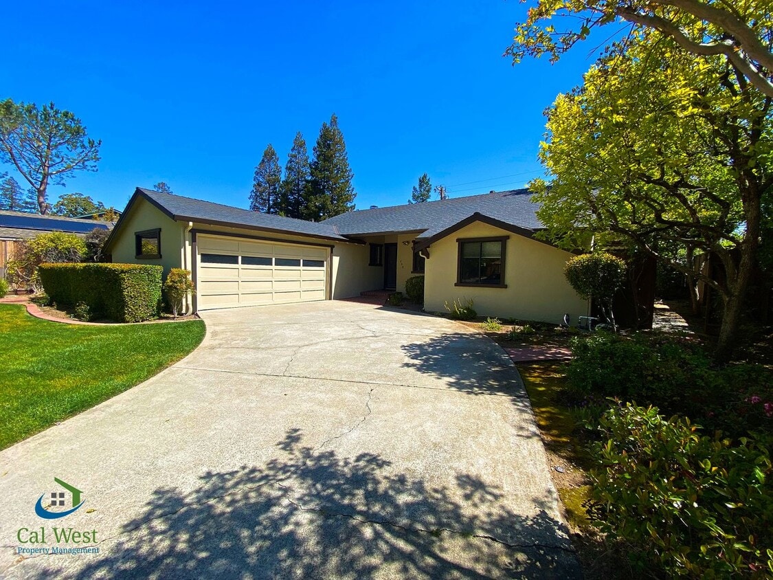 Primary Photo - $5995 - Spacious 4 Bed/2 Bath Los Gatos Ho...