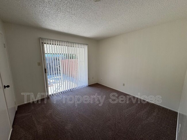 Building Photo - 3705 Moonbeam Dr