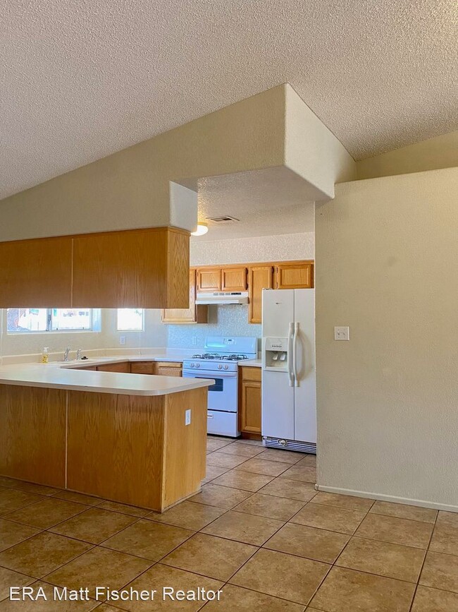 Building Photo - 4 br, 2 bath House - 7246 E 25th Street