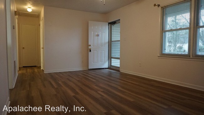 Building Photo - 2 br, 1 bath House - 133 West New Street