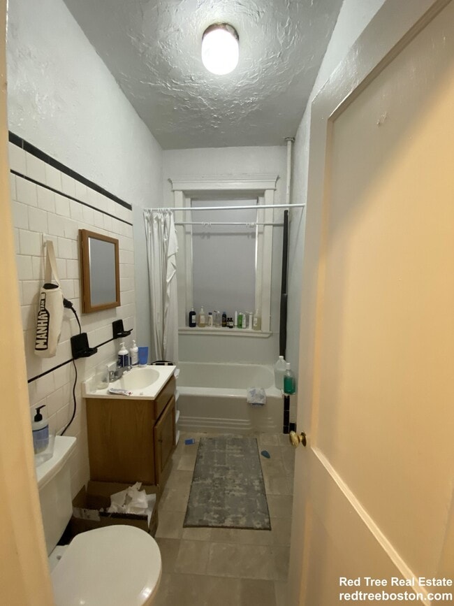 Foto del edificio - 1822 Beacon St