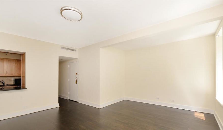 Sala de estar - 167 E 61st St