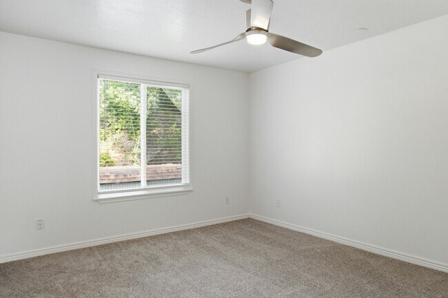Foto del edificio - 5396 Willow Ln