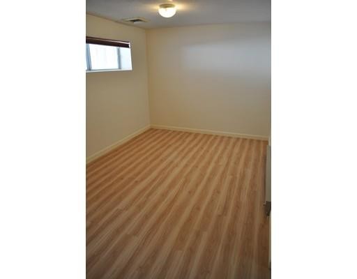 Building Photo - 23 Thayer Pond Dr