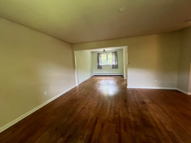 Foto del edificio - 6287 Lower Mountain Rd