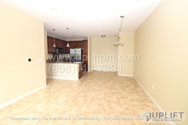 Building Photo - Large 2 Bedroom 2 Bathroom Condo in Betwee...