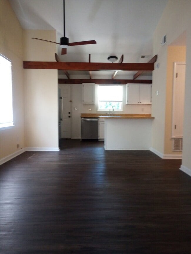 Building Photo - 8 Charterhouse Ct