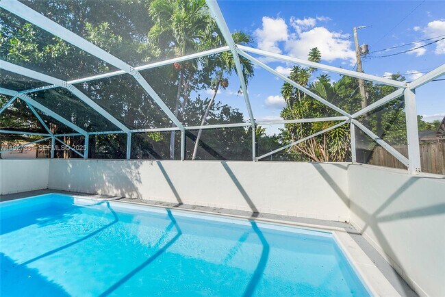 Foto del edificio - 9915 SW 212th St