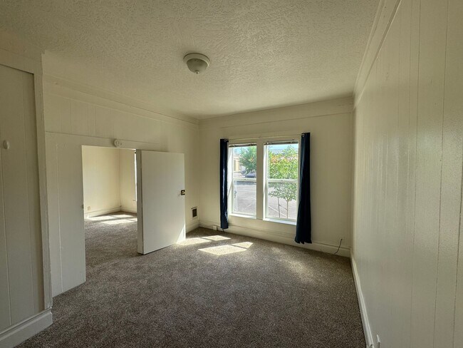 Foto del edificio - 309-361 NW Jackson