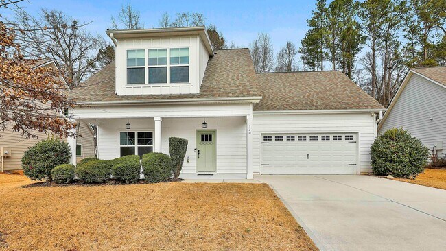 Foto del edificio - Spacious 5BR Home in Senoia — Golf Cart to Downtown