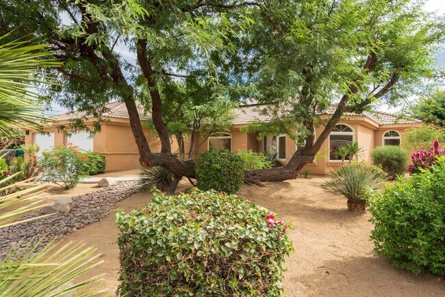 Building Photo - 49610 Date Palm Dr