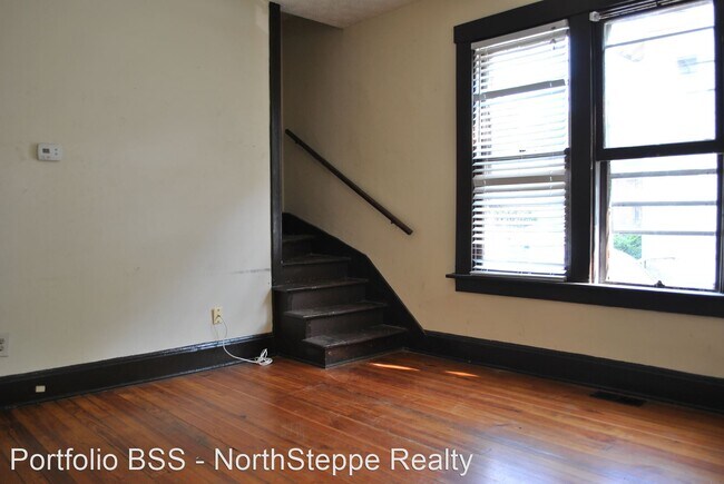 Building Photo - 1236 Neil Ave