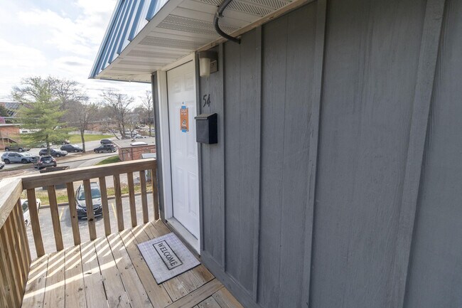 Building Photo - 105 N Garth Ave