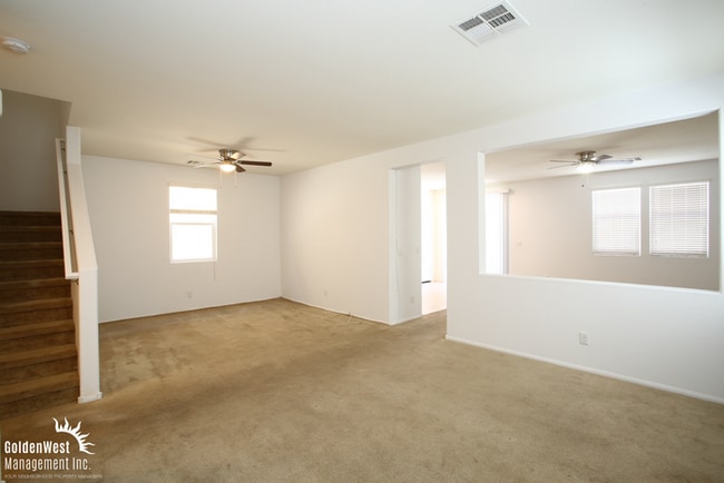 Foto del edificio - Gorgeous 4Bdm 2.5Ba Two-Story Home in Sout...