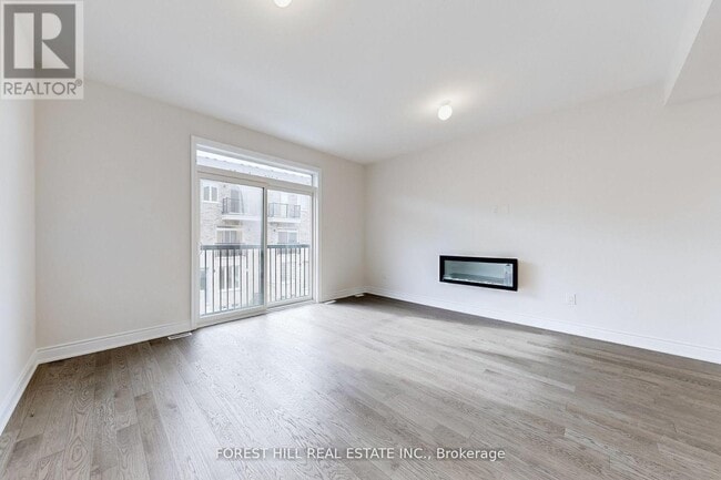 Building Photo - 220 Tennant Cir