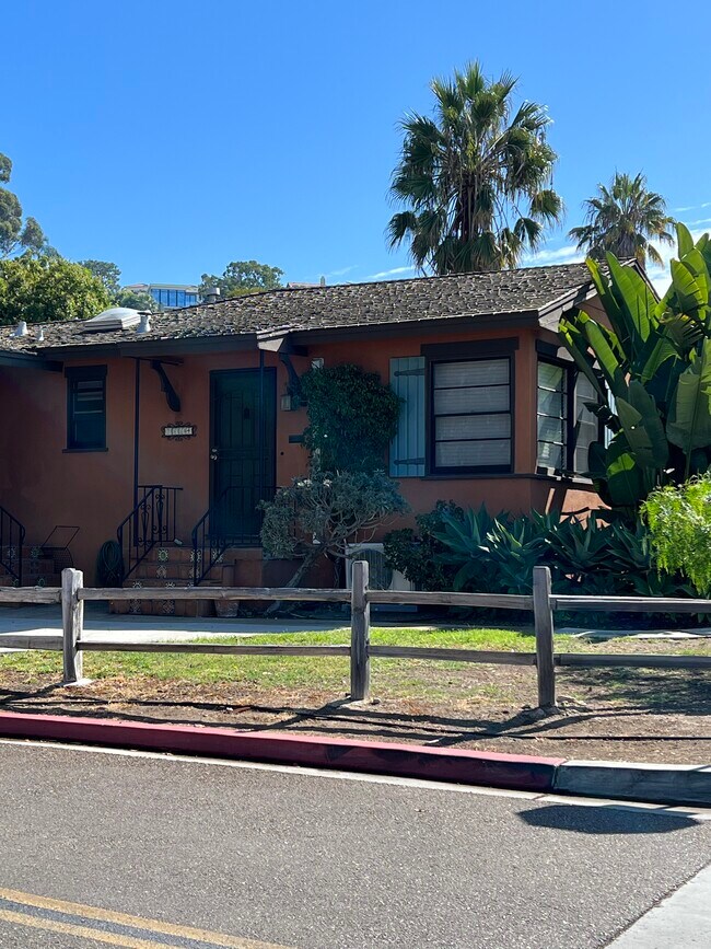 Building Photo - 2664 Juan St