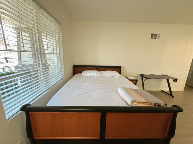 Foto del edificio - 13703 Turf Paradise St