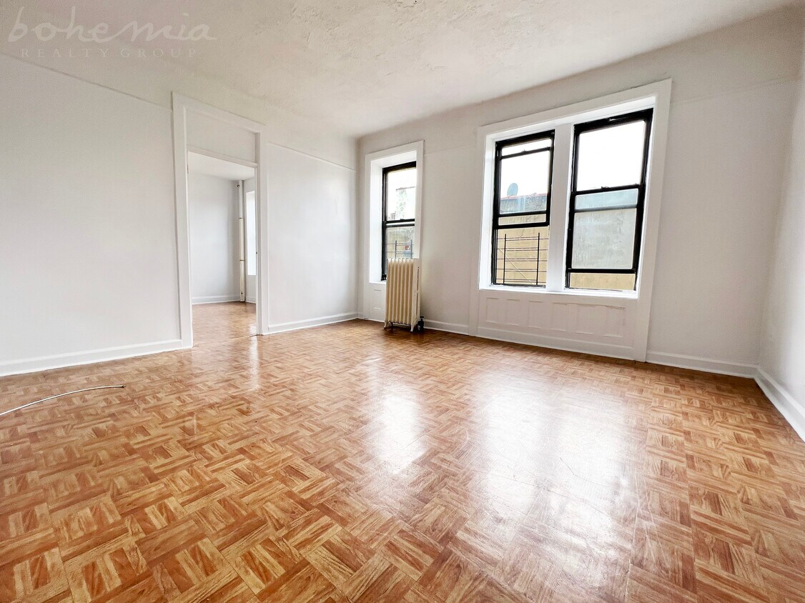 Primary Photo - 2224 Amsterdam Ave
