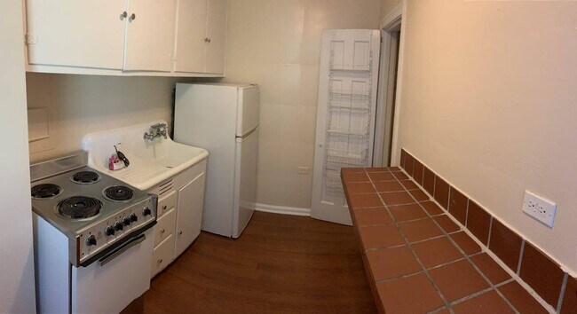 Foto del edificio - 2842 Thornhill Rd