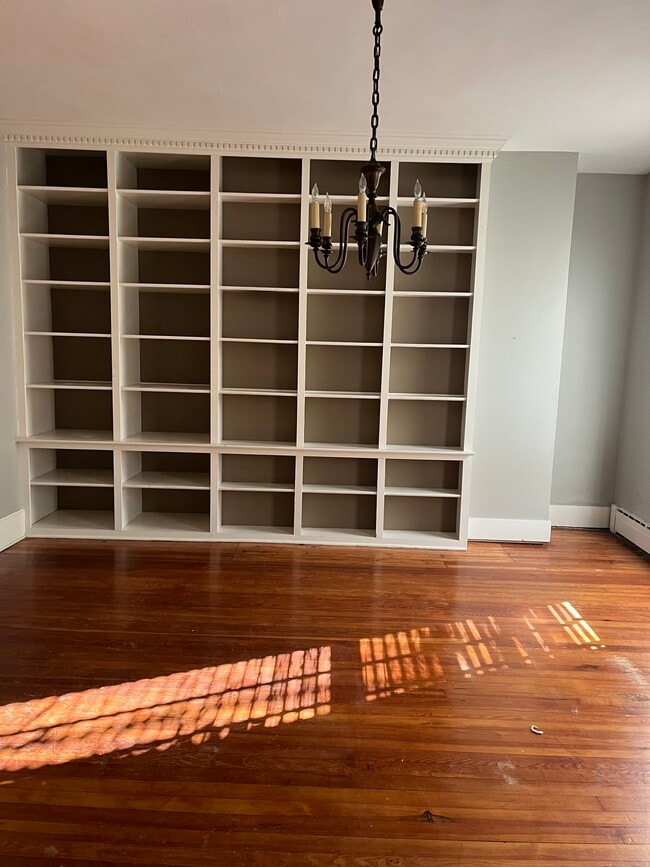 Building Photo - 200 E Main St