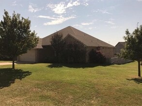 Building Photo - 1005 Winding Rd
