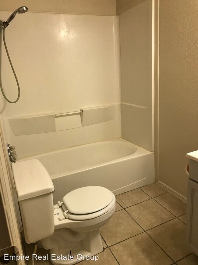Building Photo - 2 br, 1 bath House - 4117 Grimes