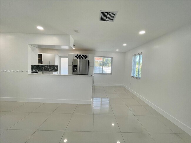 Foto del edificio - 9702 SW 37th Terrace