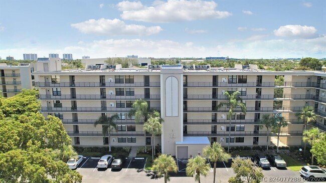 Foto del edificio - 14 Royal Palm Way
